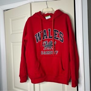 WAL E S      Hoodie  size L     D